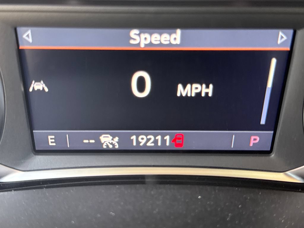 Used 2024 GMC Terrain AT4 w/ Tech Package AWD/4WD image 22