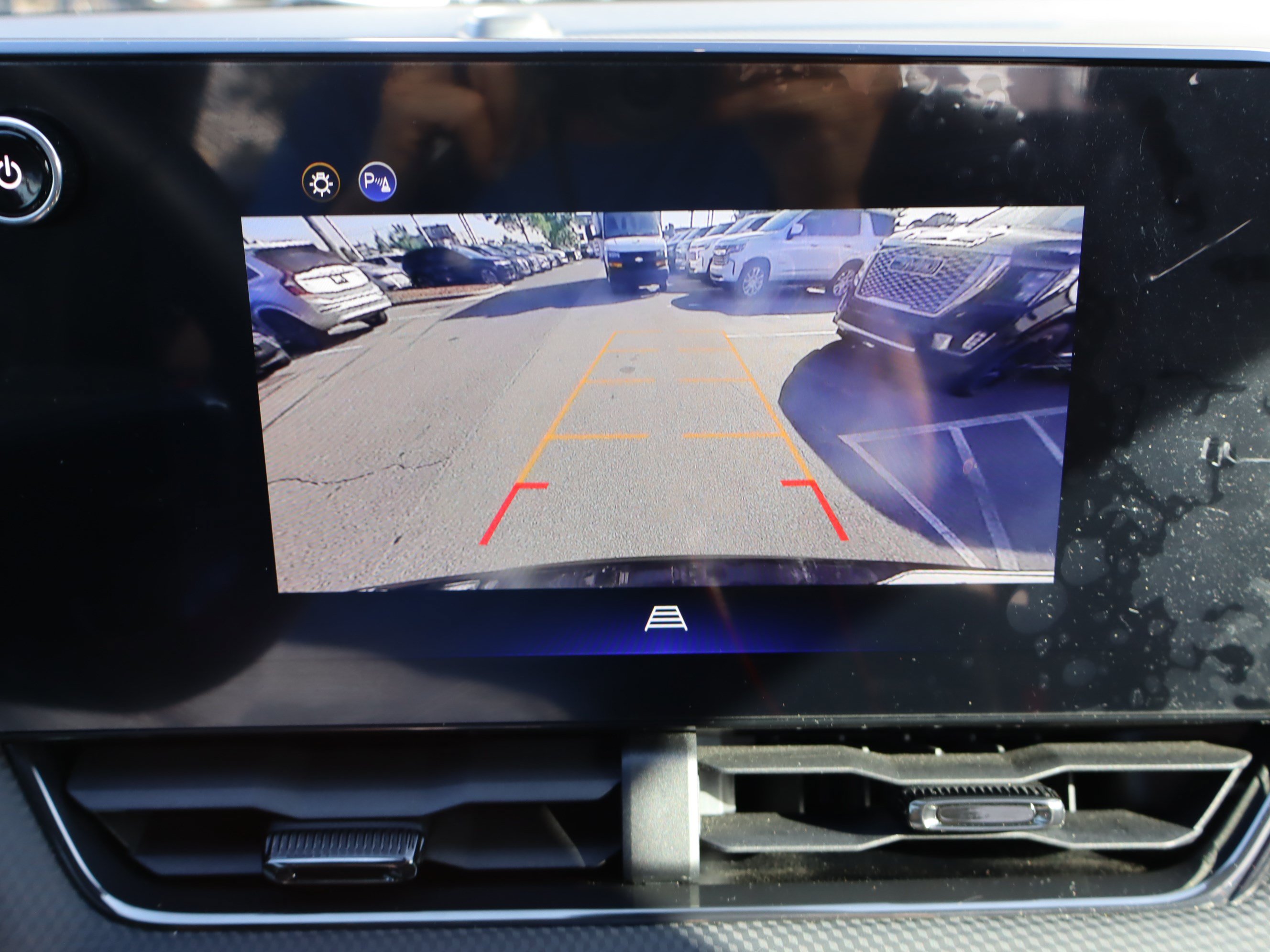 Used 2025 Chevrolet Equinox RS w/ Convenience Package III FWD image 28