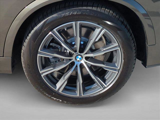 New 2026 BMW X5 xDrive50e image 10