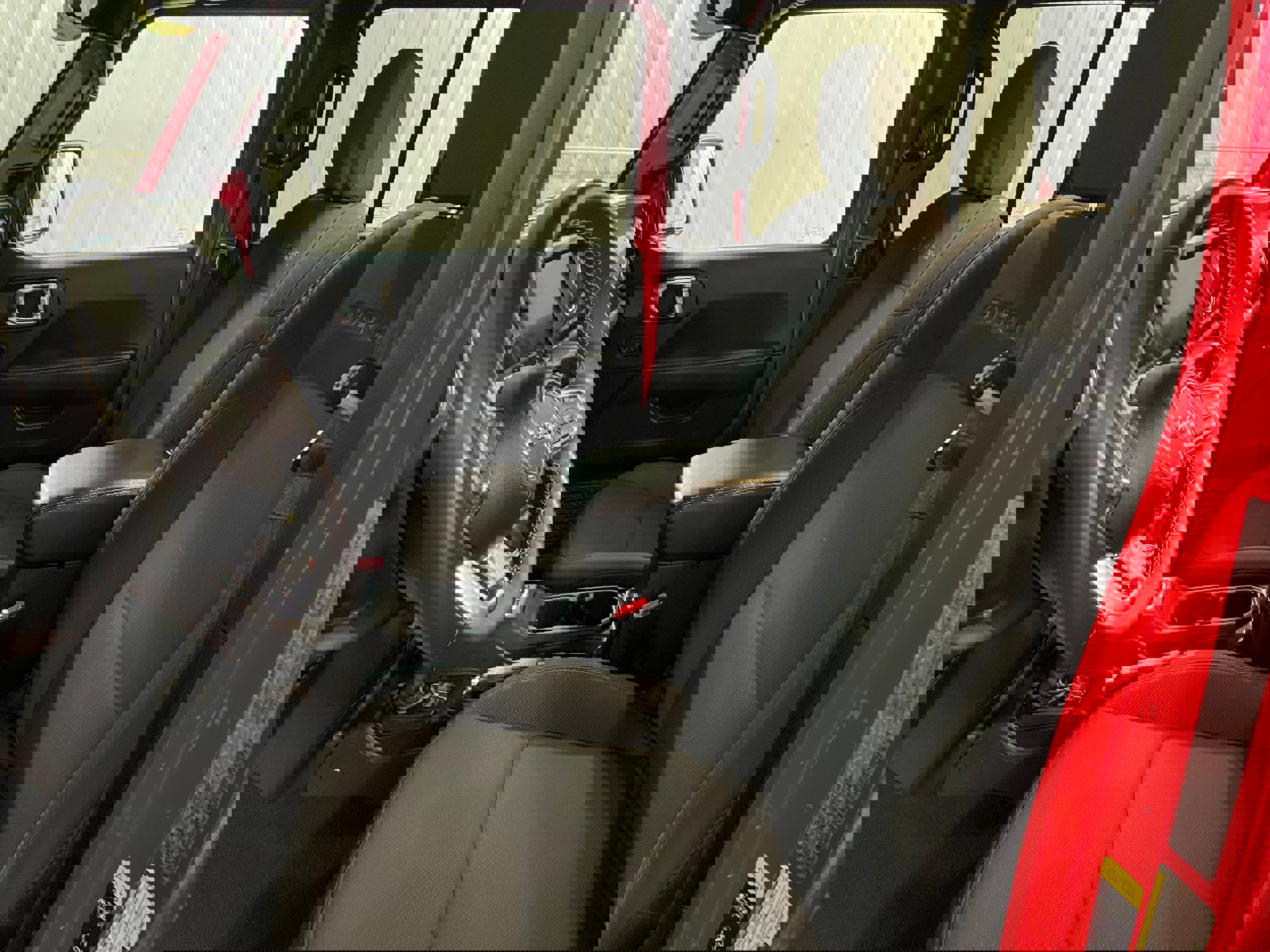 Used 2023 Jeep Gladiator Overland image 15