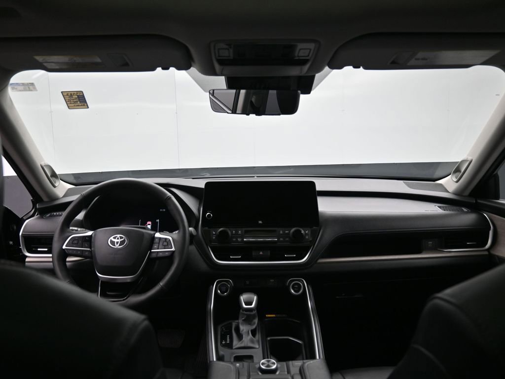 Certified 2026 Toyota Grand Highlander Platinum image 31