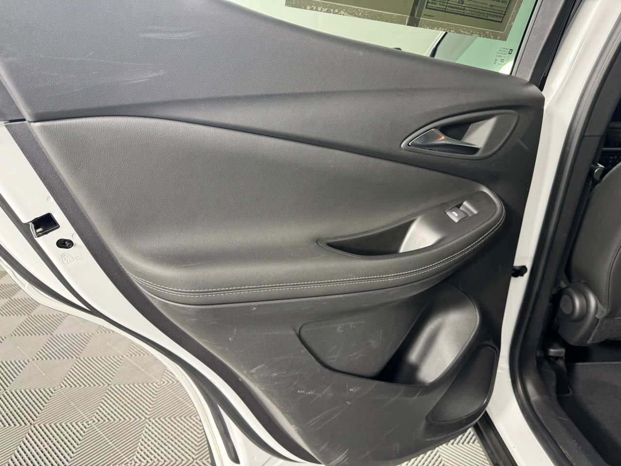 Used 2024 Buick Encore GX Preferred FWD image 25
