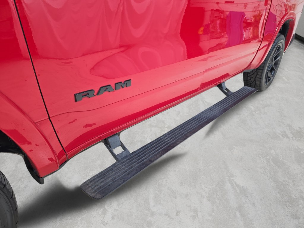 Used 2021 RAM 1500 Laramie AWD/4WD image 33