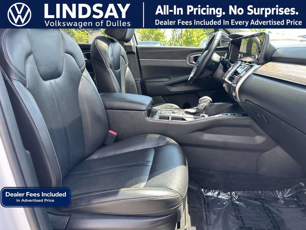 Used 2023 Kia Sorento S w/ Panoramic Sunroof Package AWD/4WD image 12
