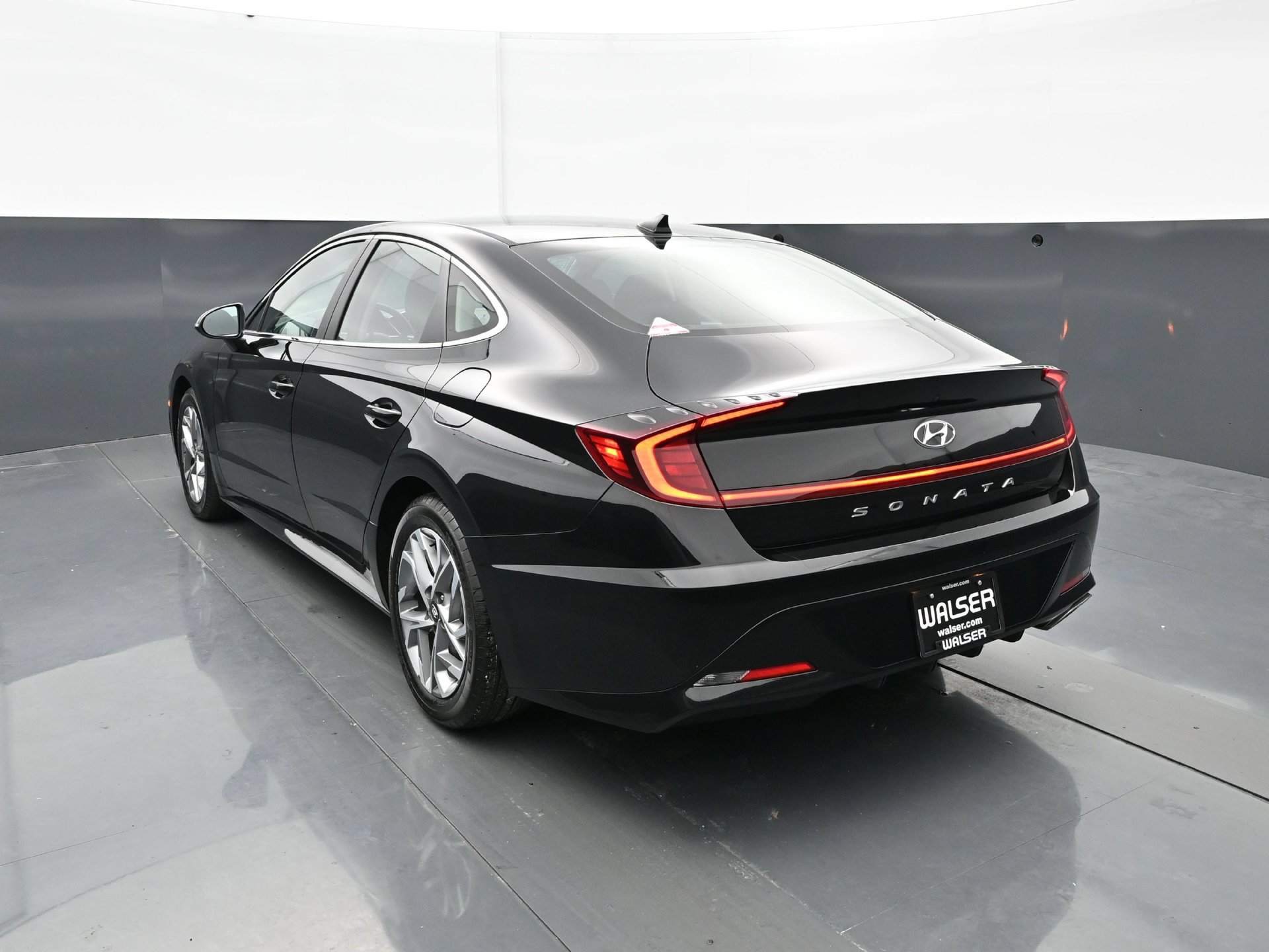 Used 2023 Hyundai Sonata SEL w/ Cargo Package FWD image 4