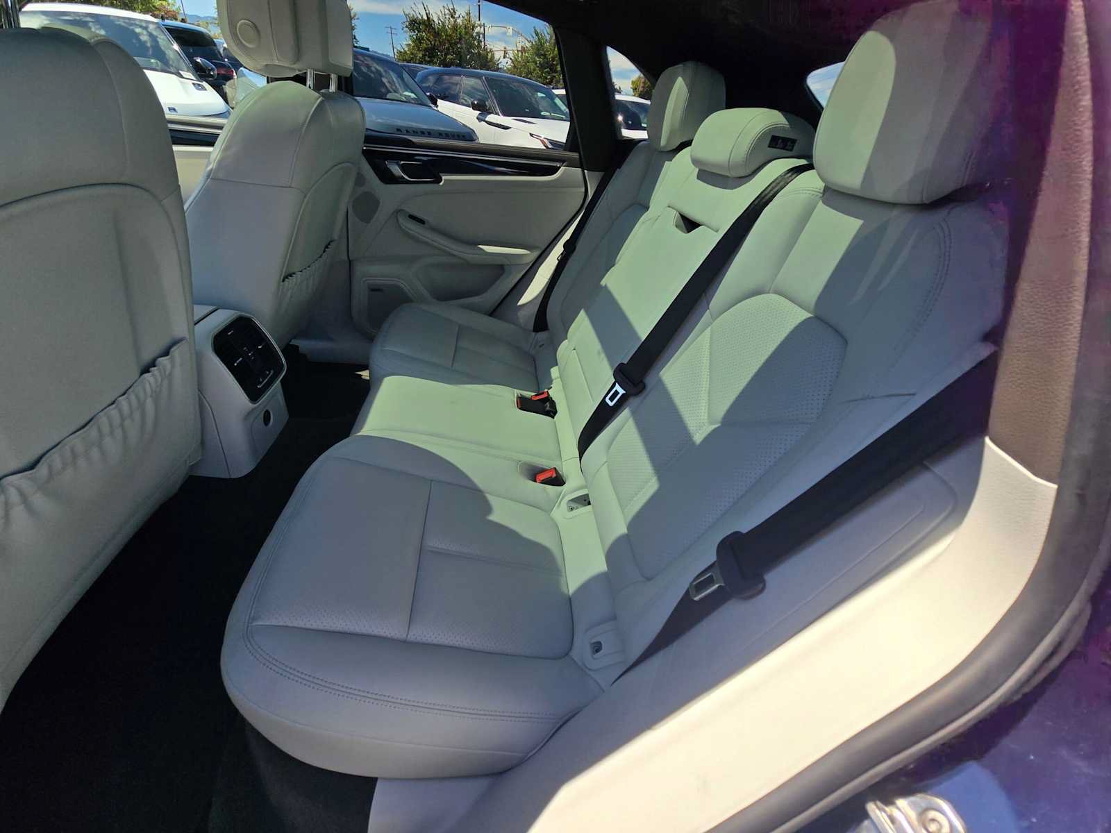 Used 2018 Porsche Macan S AWD/4WD image 18