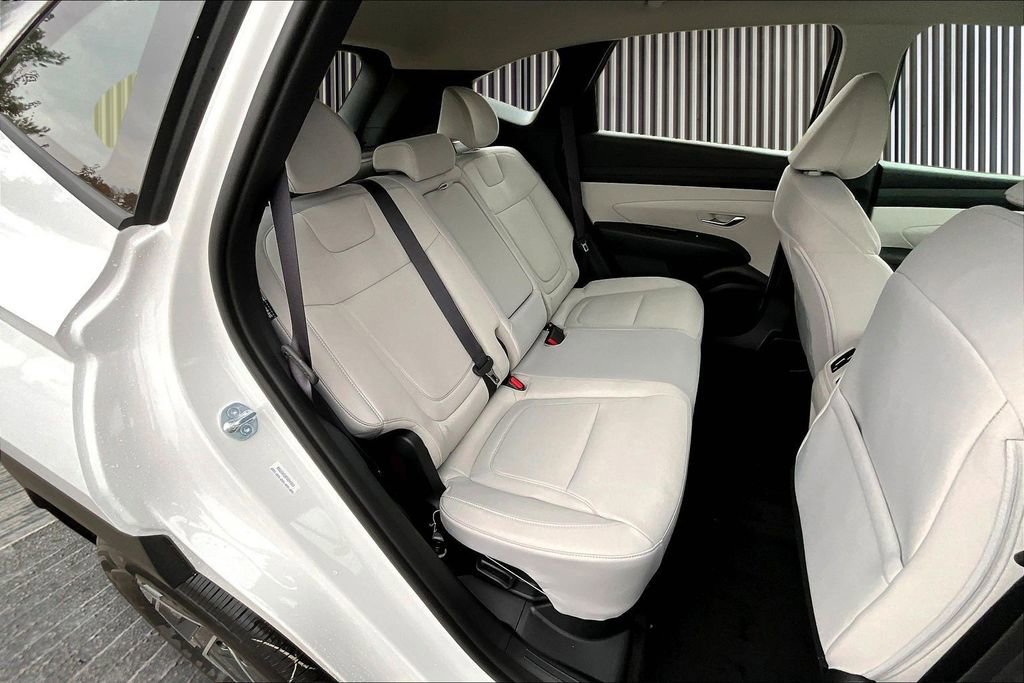 New 2026 Hyundai Tucson Blue SE image 11