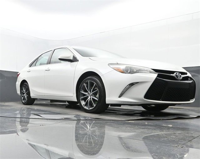 Used 2017 Toyota Camry XSE image 26