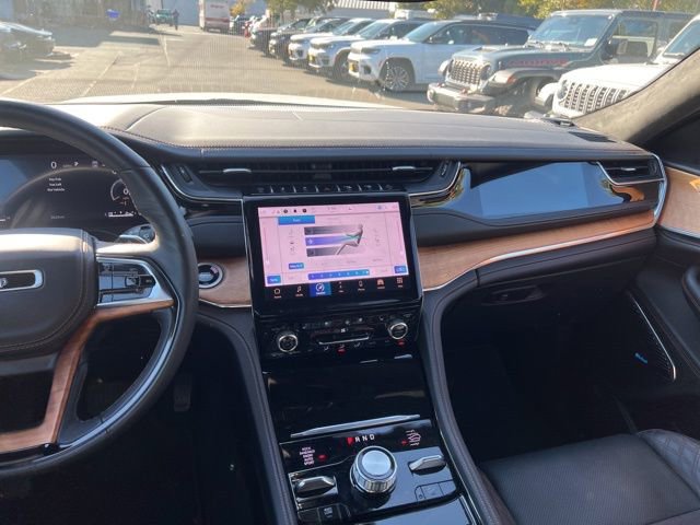 New 2025 Jeep Grand Cherokee Summit image 10