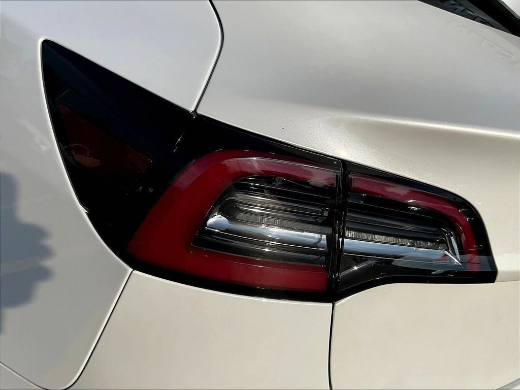 Used 2021 Tesla Model 3 Standard Range Plus RWD image 22