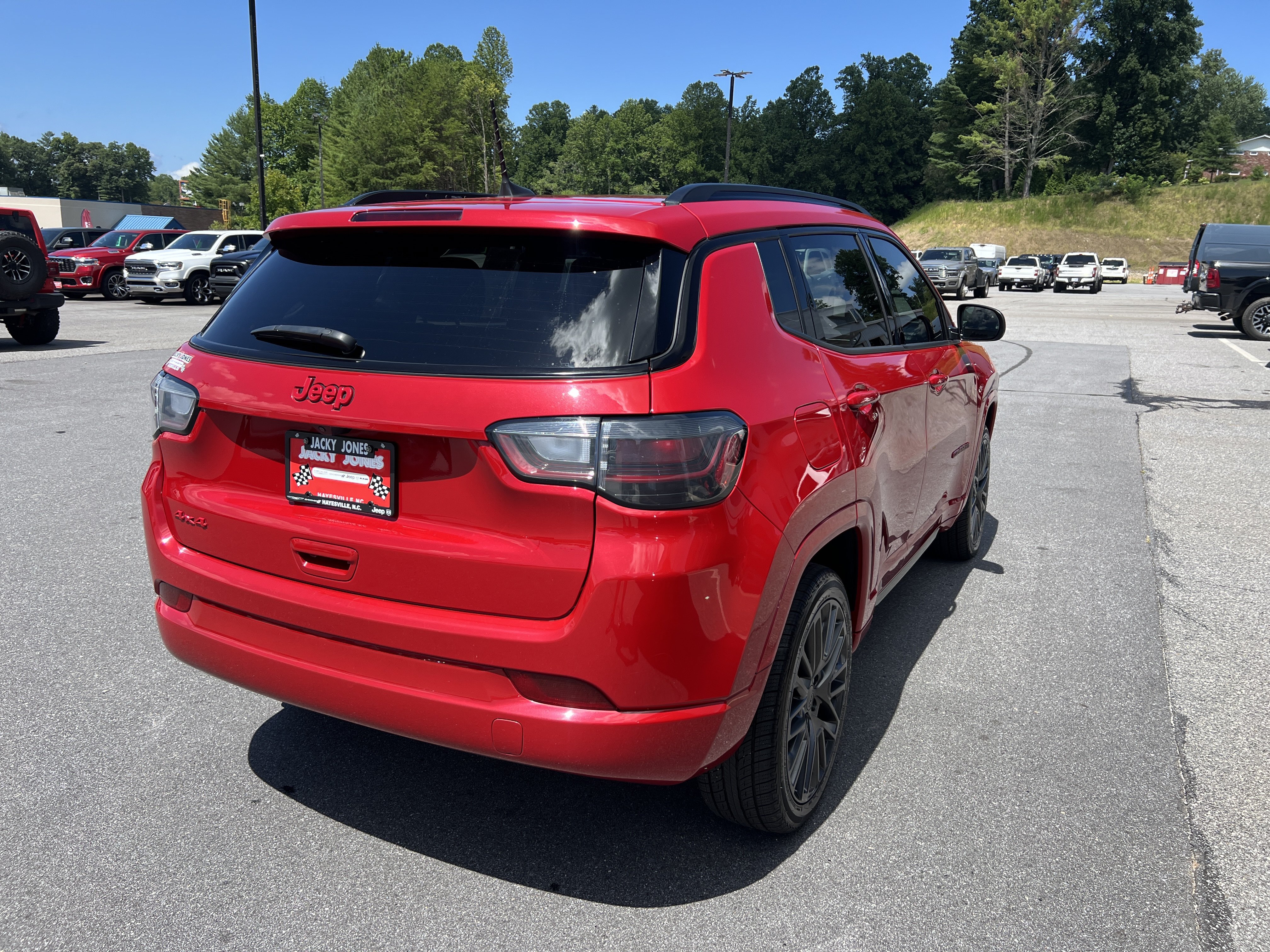 Used 2023 Jeep Compass Limited w/ Elite Group for (Red) Edition AWD/4WD image 3