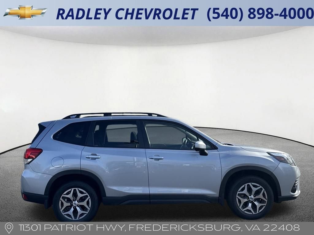 Used 2023 Subaru Forester Premium AWD/4WD image 19