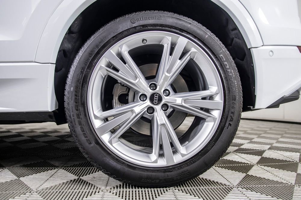 Used 2023 Audi Q8 Premium AWD/4WD image 46