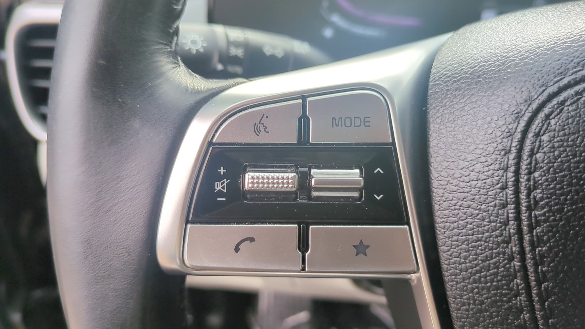 Used 2024 Kia Telluride S w/ S Sunroof Package image 19