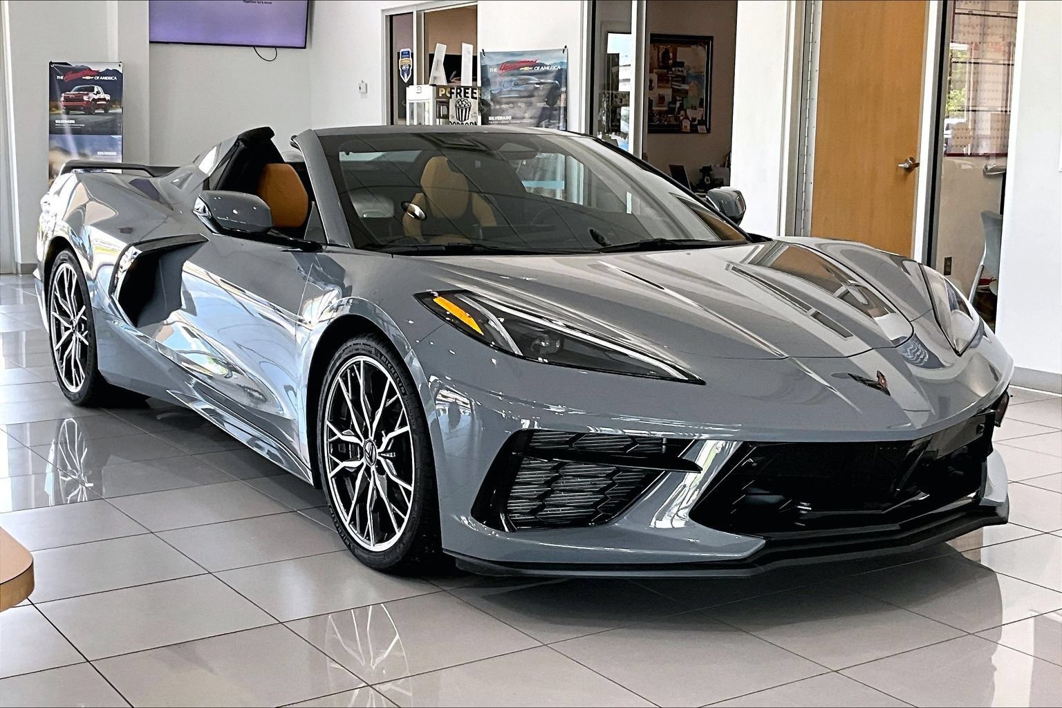 Used 2024 Chevrolet Corvette Stingray Preferred Conv w/ Z51 Performance Package RWD image 10