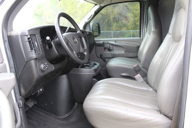 Used 2009 Chevrolet Express 2500 image 22