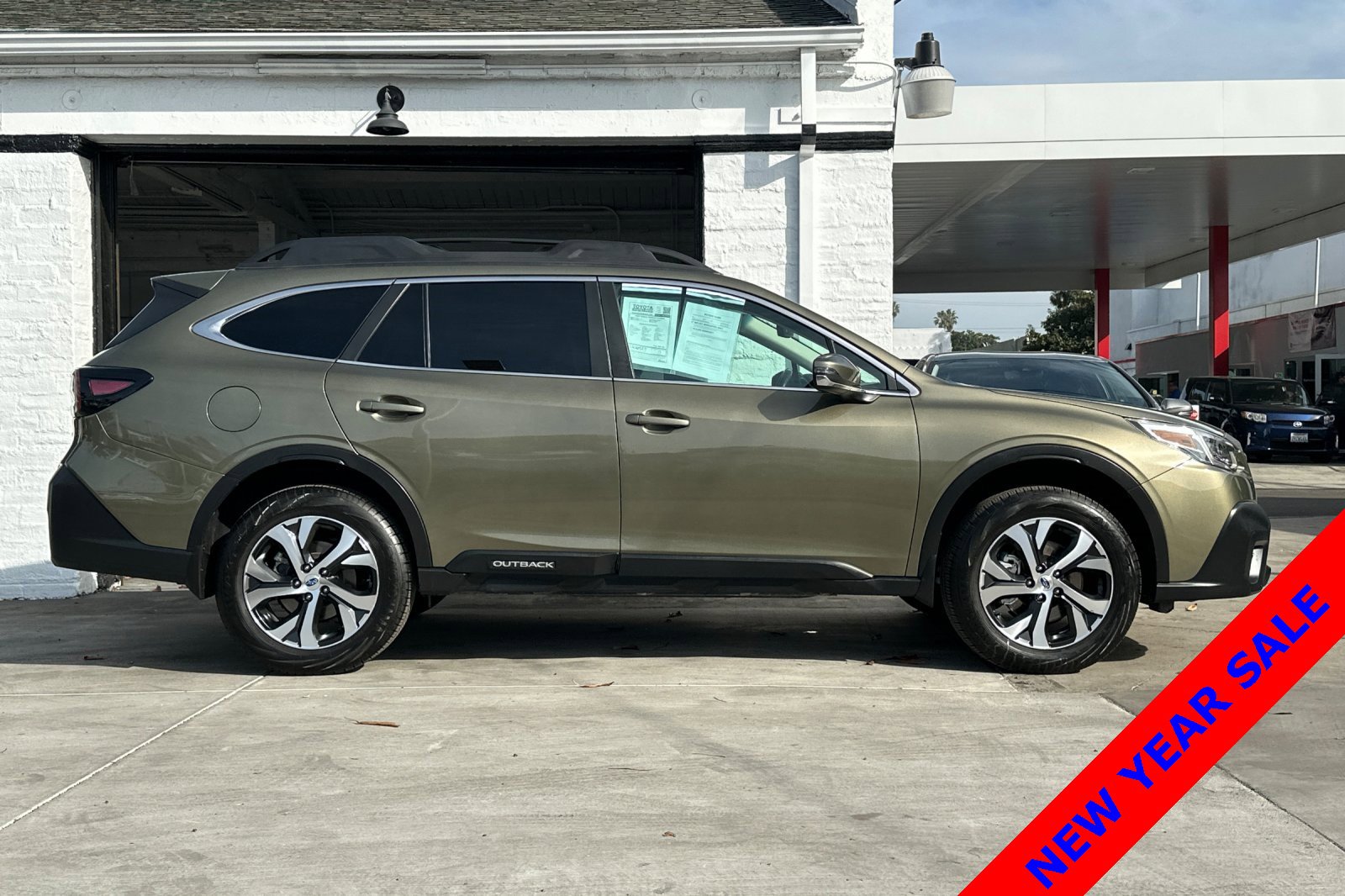 Used 2022 Subaru Outback Limited w/ Popular Package #2 image 3