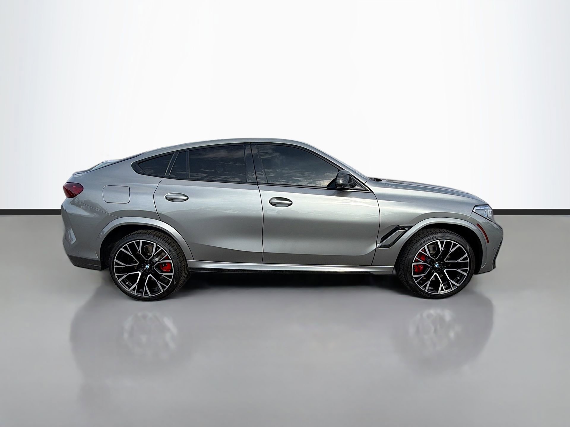 Used 2021 BMW X6 M w/ Competition Package image 3