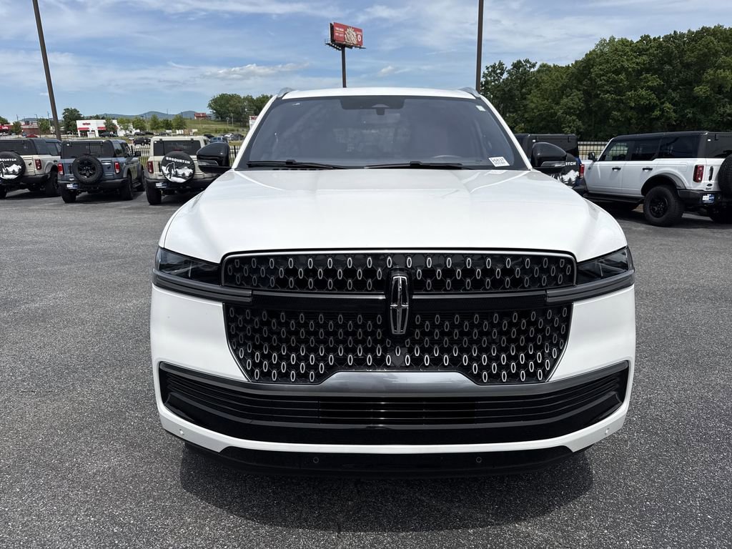 Used 2025 Lincoln Navigator L Reserve AWD/4WD video 2