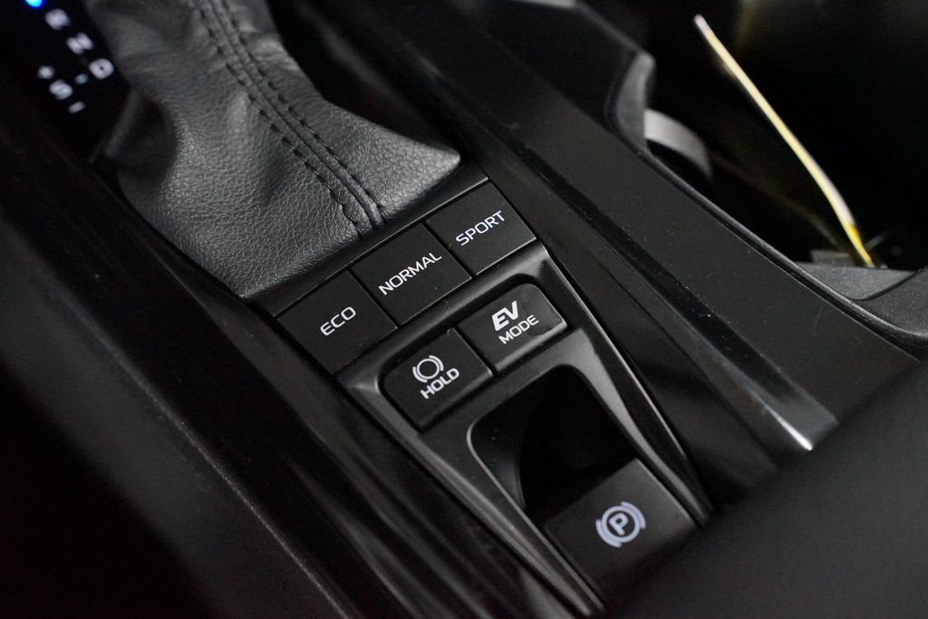 Certified 2025 Toyota Camry SE FWD image 23