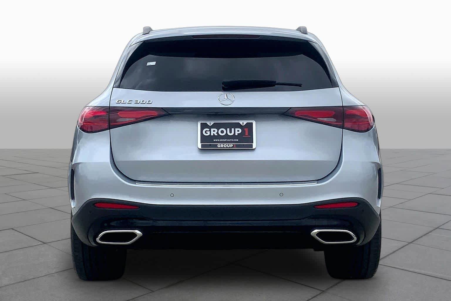 Used 2025 Mercedes-Benz GLC 300 image 4