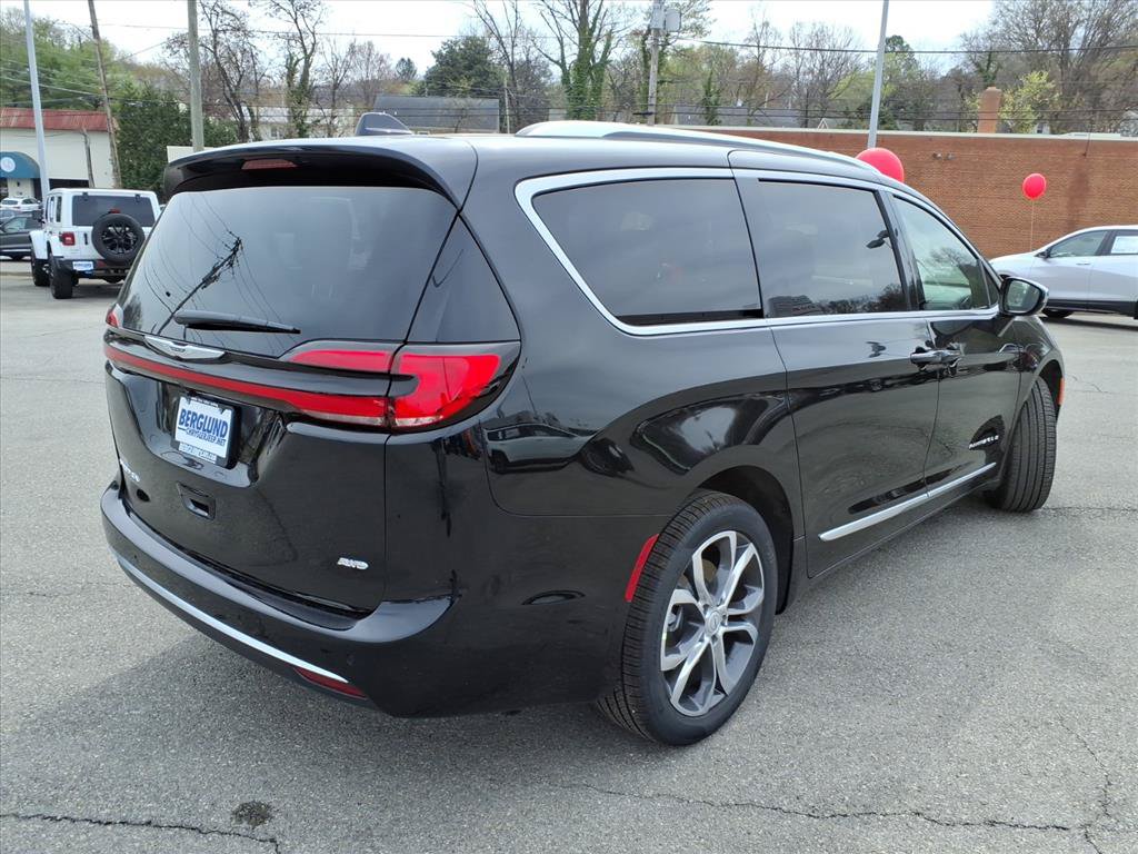 New 2026 Chrysler Pacifica Pinnacle AWD/4WD image 4
