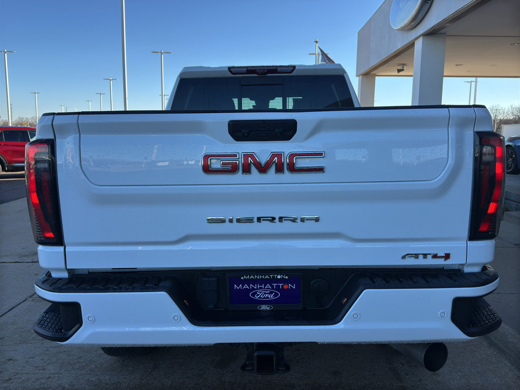 Used 2024 GMC Sierra 2500 AT4 w/ Technology Package image 11