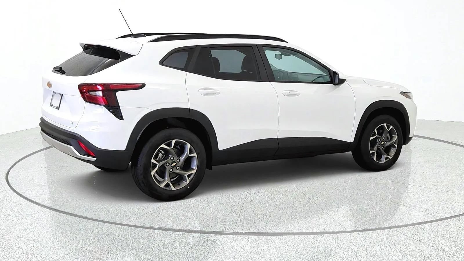 New 2026 Chevrolet Trax LT w/ Driver Confidence Package FWD image 9