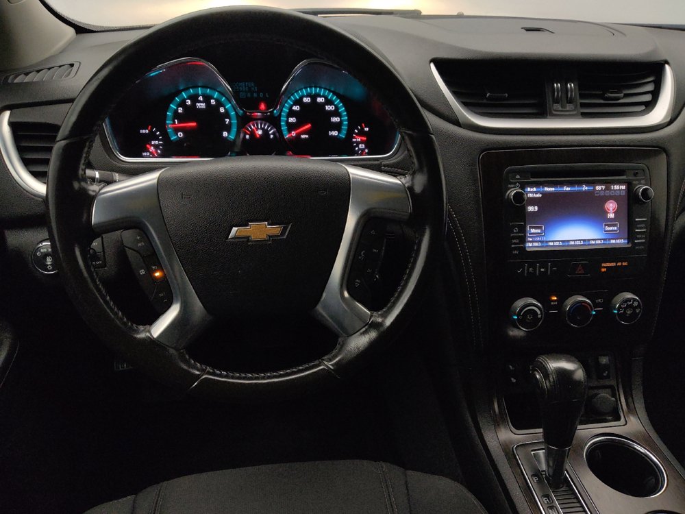Used 2015 Chevrolet Traverse LT w/ Style and Technology Package FWD image 22
