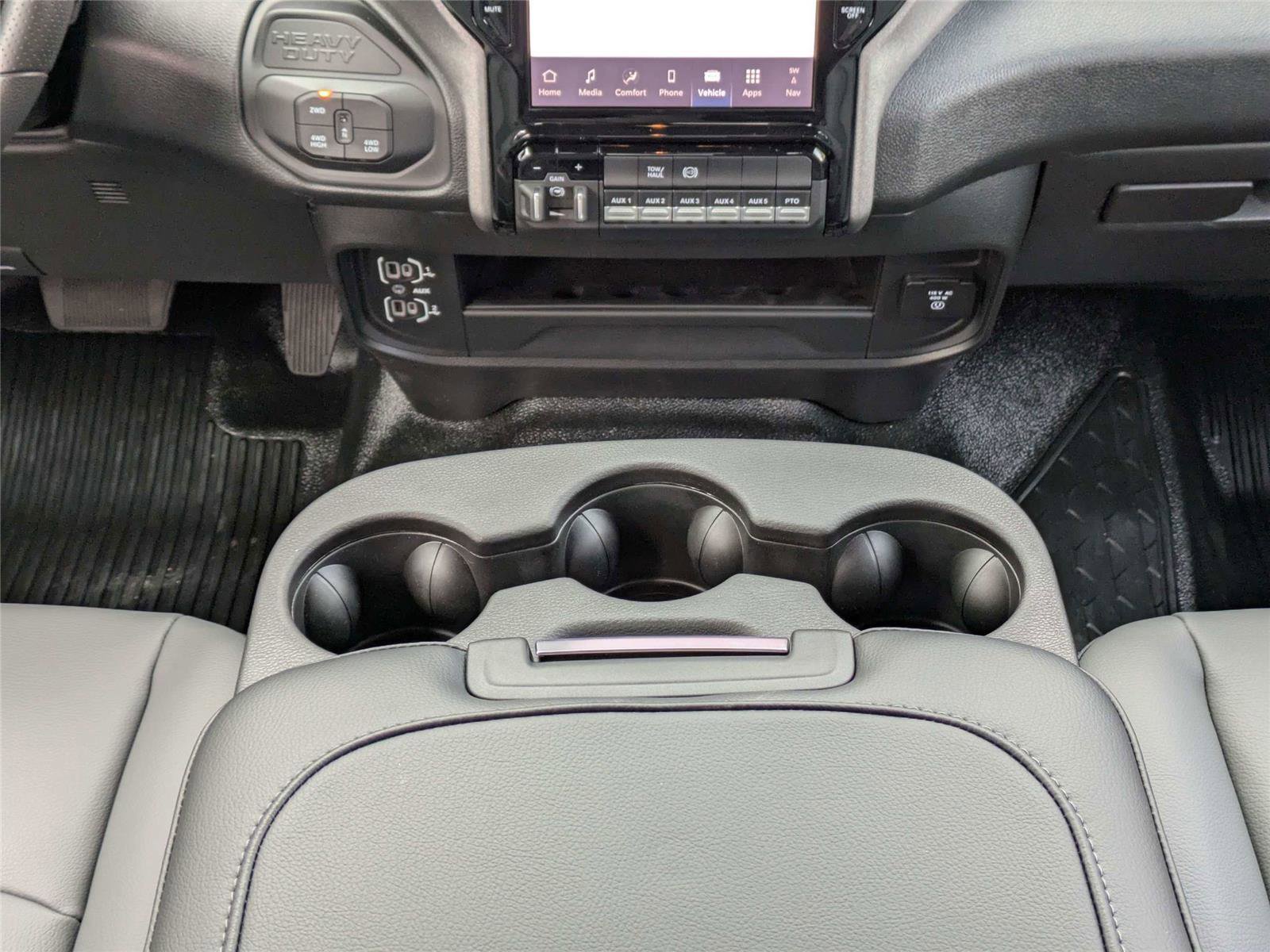 New 2026 RAM 3500 Tradesman AWD/4WD image 18
