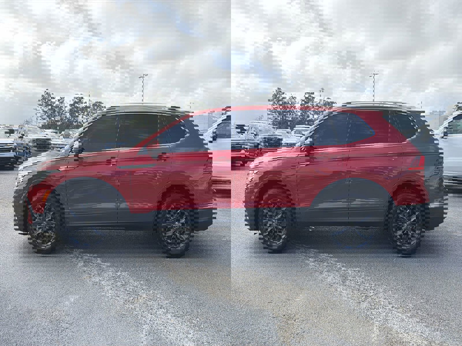 Used 2024 Volkswagen Tiguan SE image 7