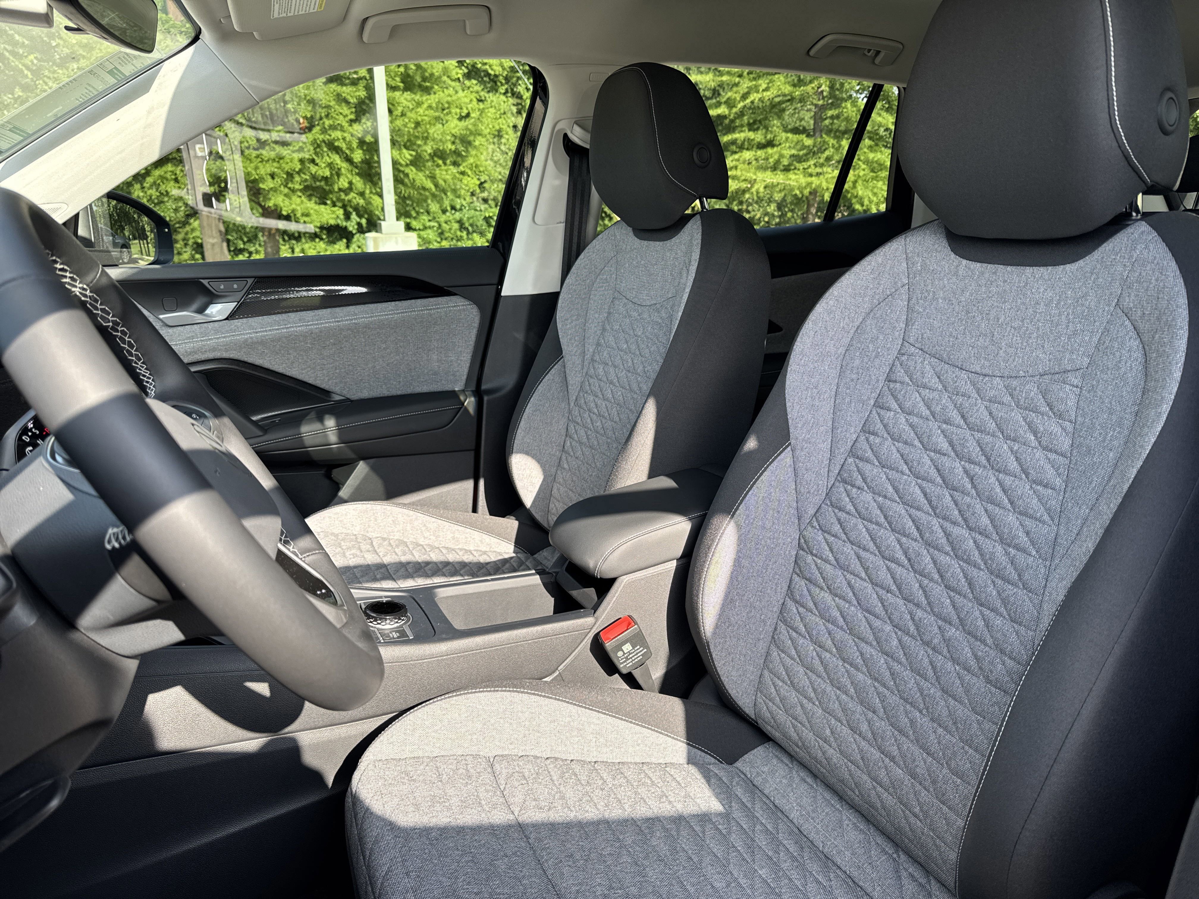 Used 2026 Volkswagen Tiguan S FWD image 38