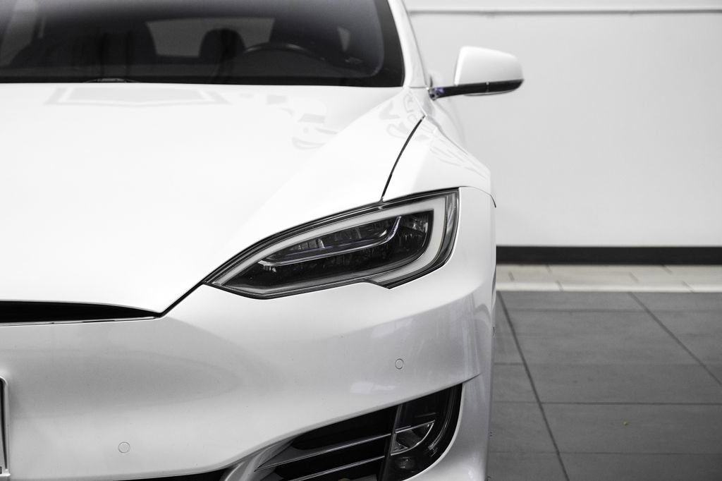 Used 2018 Tesla Model S 75D image 53