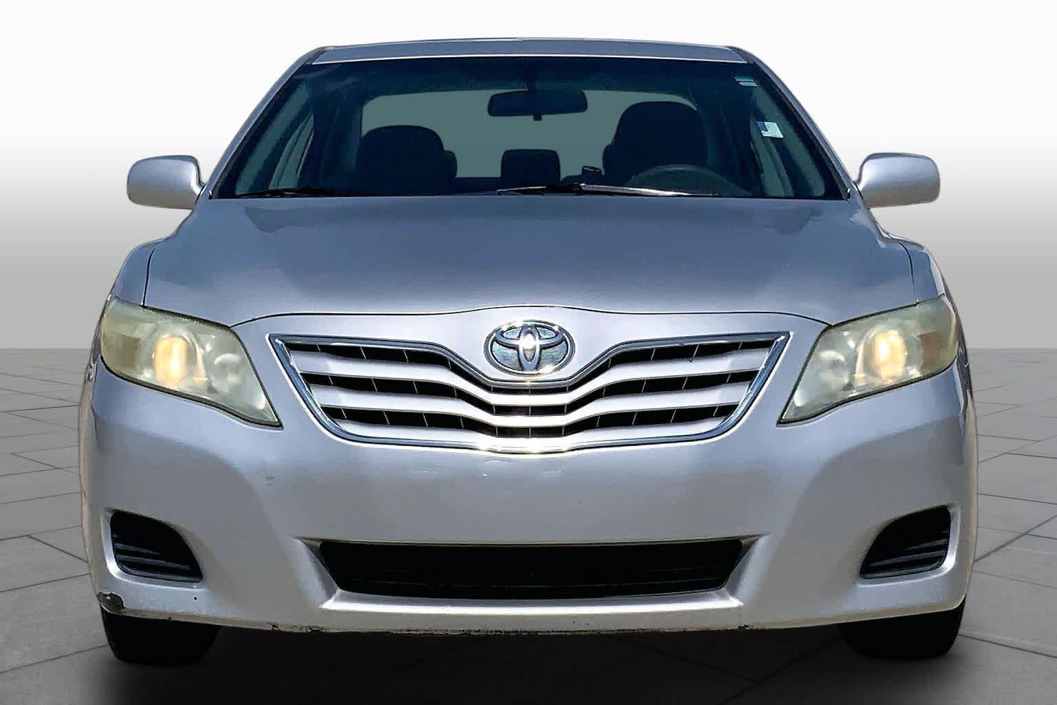 Used 2011 Toyota Camry LE w/ LE Extra-Value Pkg FWD image 3