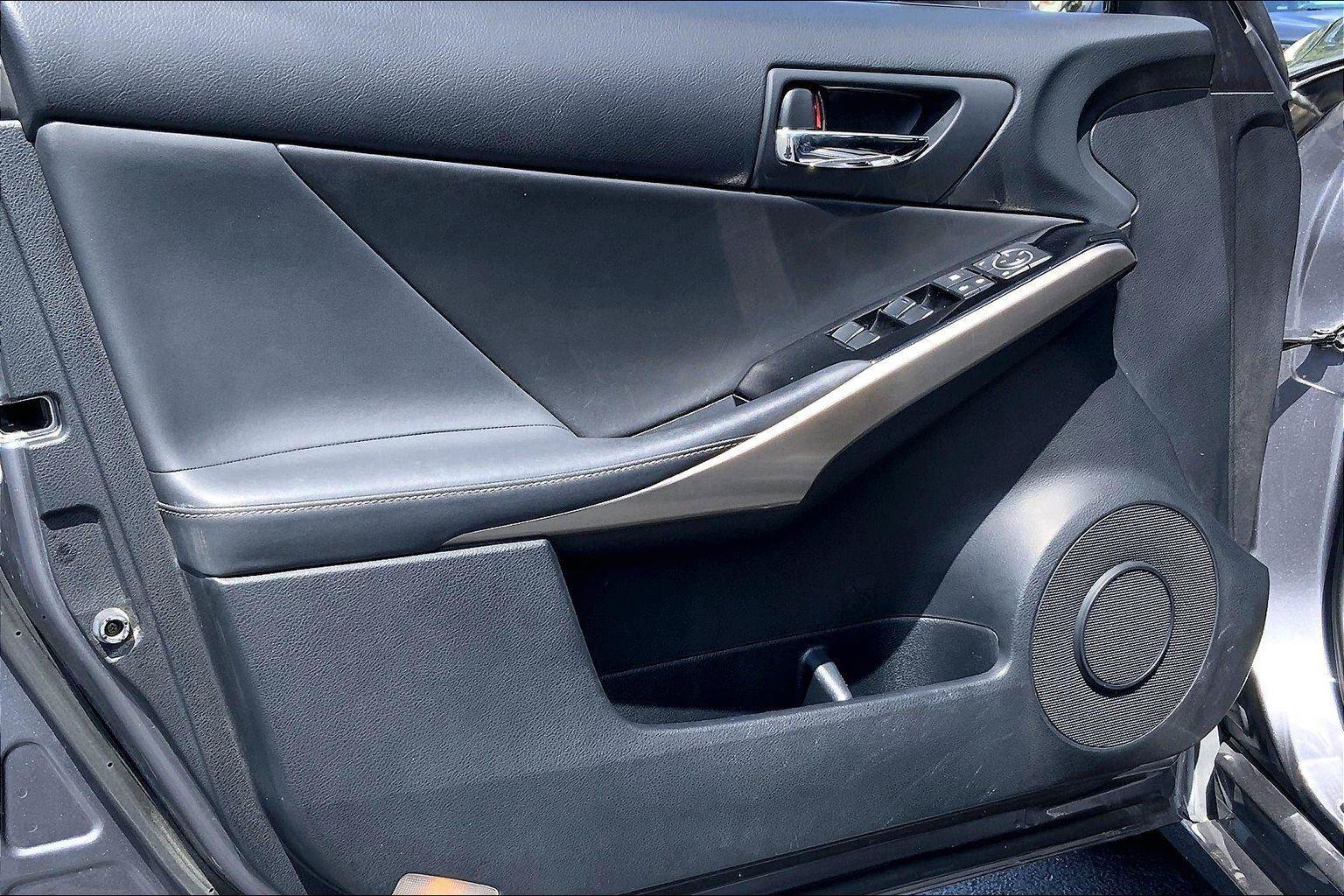 Used 2016 Lexus IS 300 AWD w/ Premium Package image 22