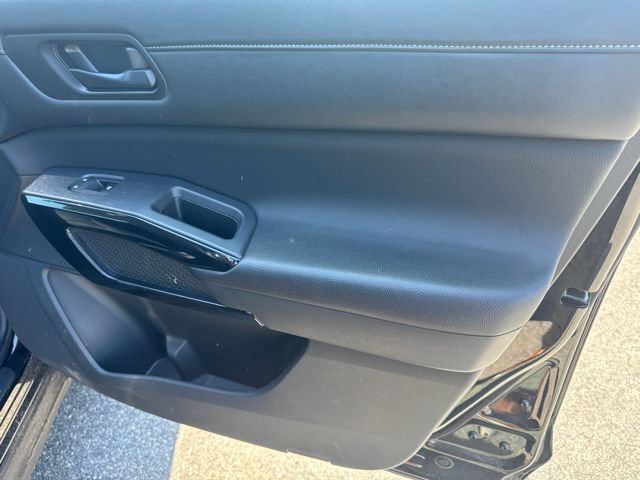 Used 2024 Nissan Pathfinder SV AWD/4WD image 16
