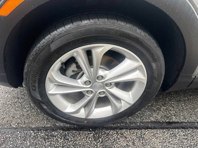 Used 2023 Buick Encore GX Preferred w/ Cold Weather Comfort Package FWD image 4