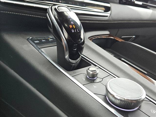 Certified 2023 Cadillac Escalade Premium Luxury AWD/4WD image 9