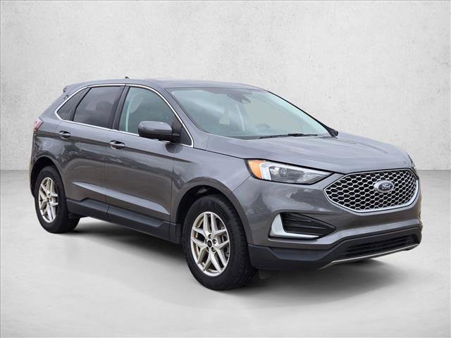 Used 2023 Ford Edge SEL image 3