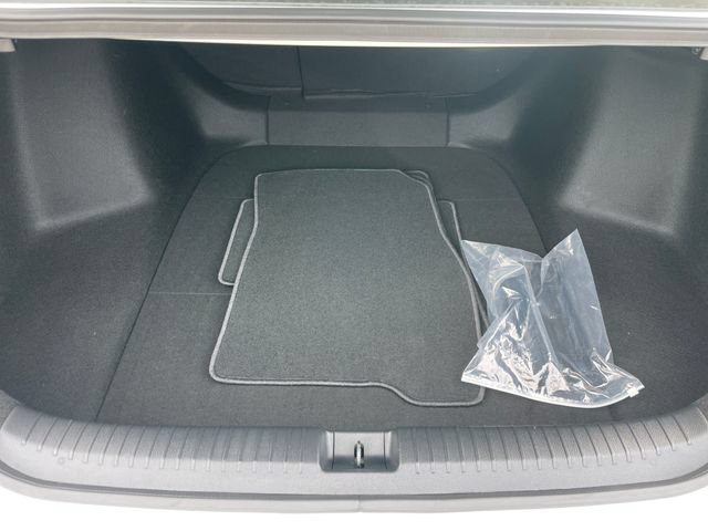Used 2025 Honda Accord SE image 32