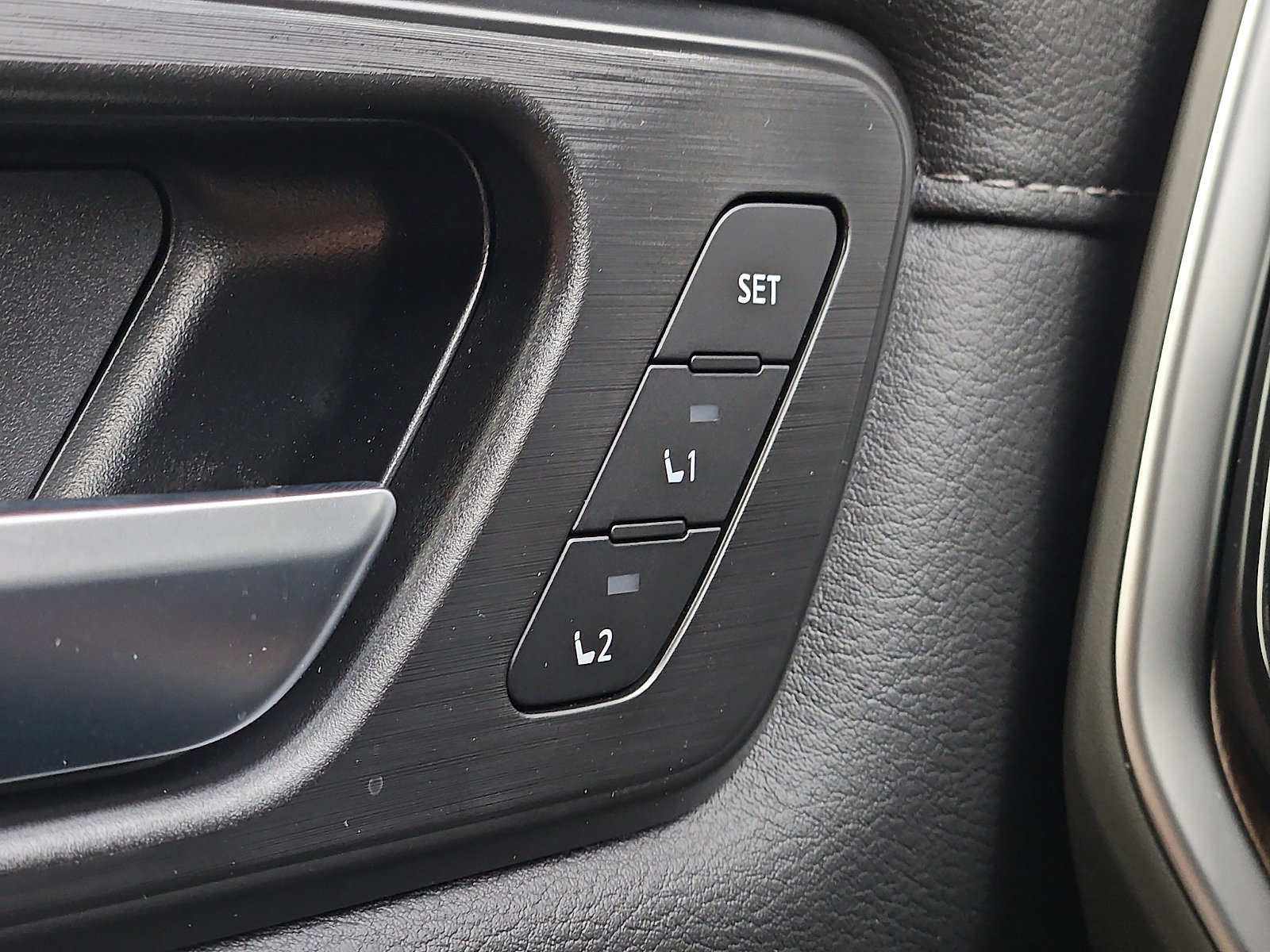 New 2026 Nissan Armada SL image 19