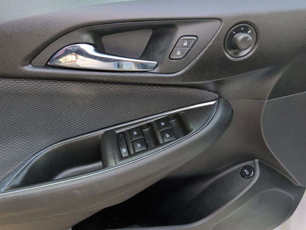 Used 2019 Chevrolet Cruze LT w/ LT Fleet Convenience Package image 10