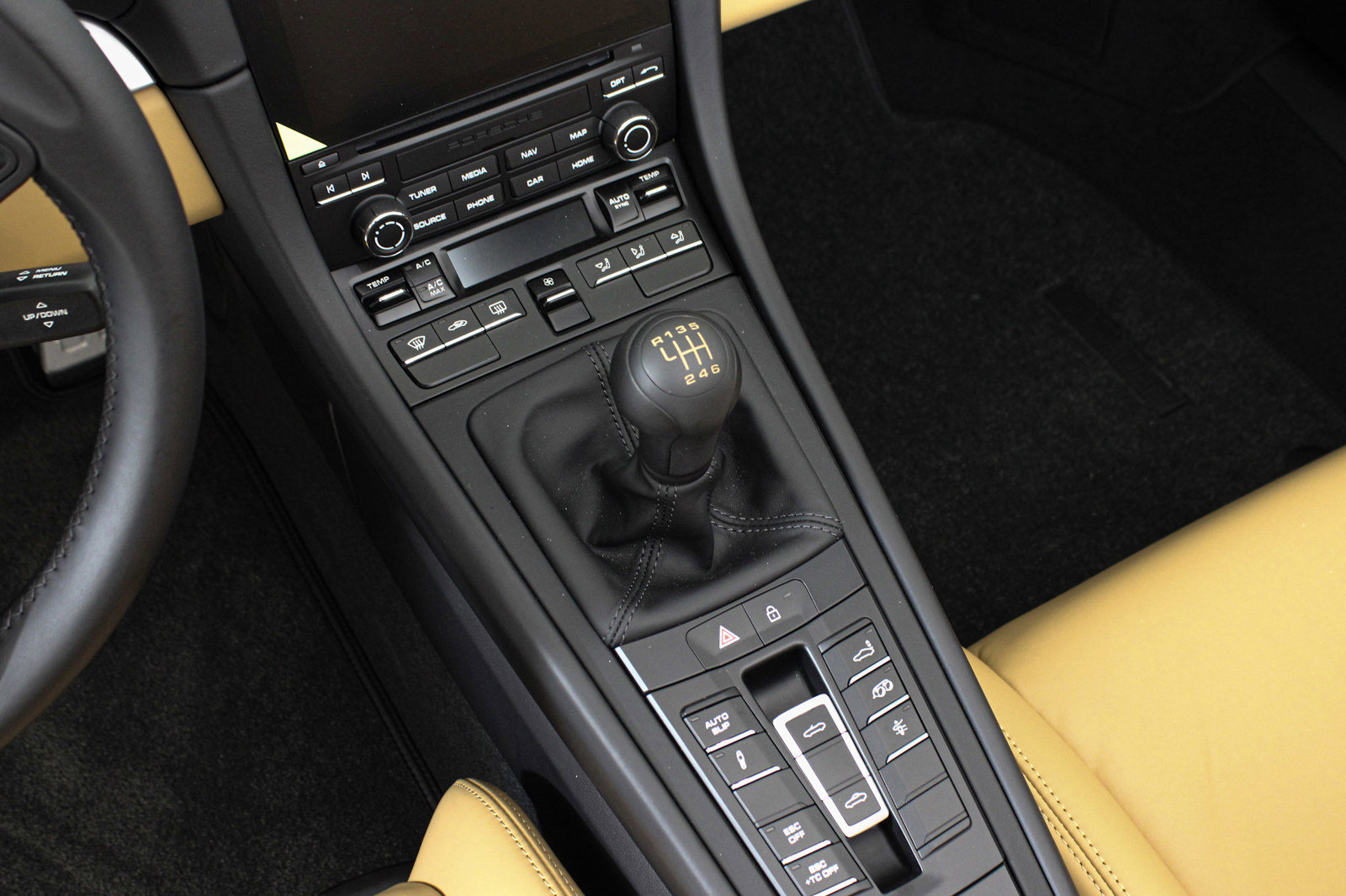 Used 2019 Porsche 911 Speedster RWD image 41