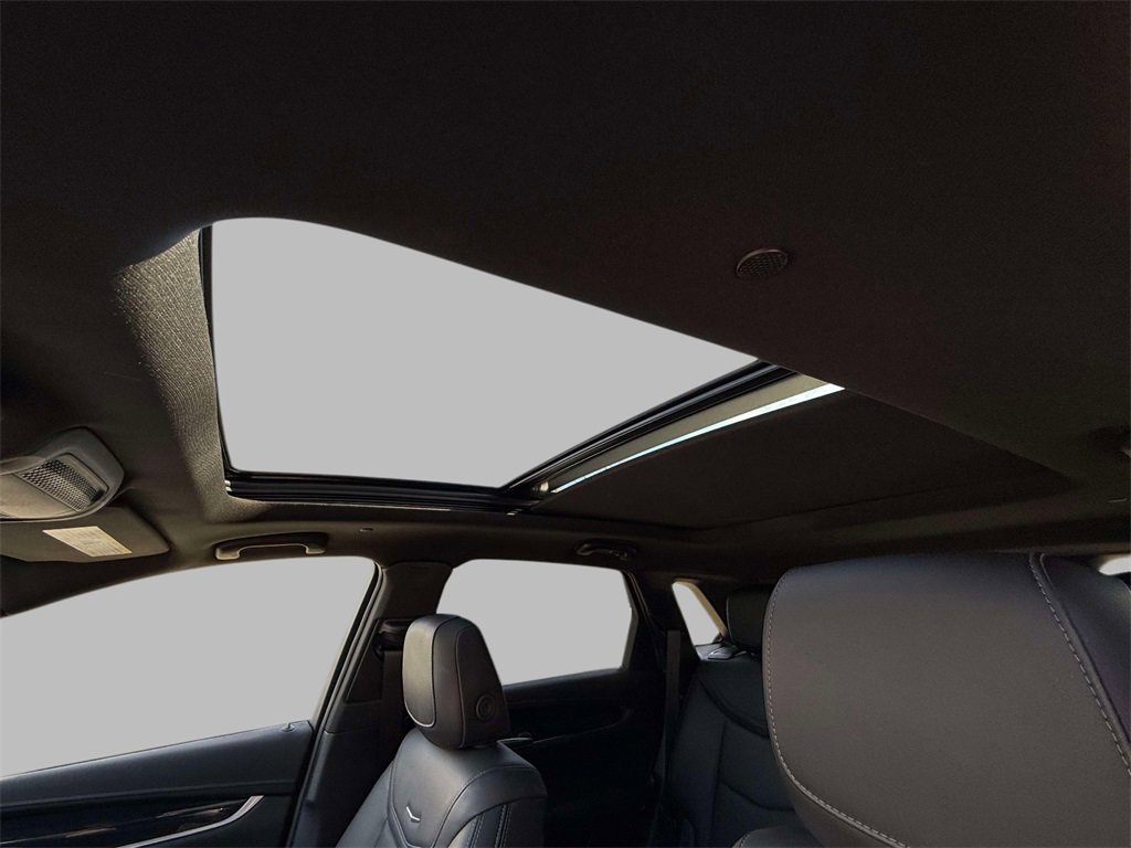 Used 2025 Cadillac XT5 Premium Luxury image 23