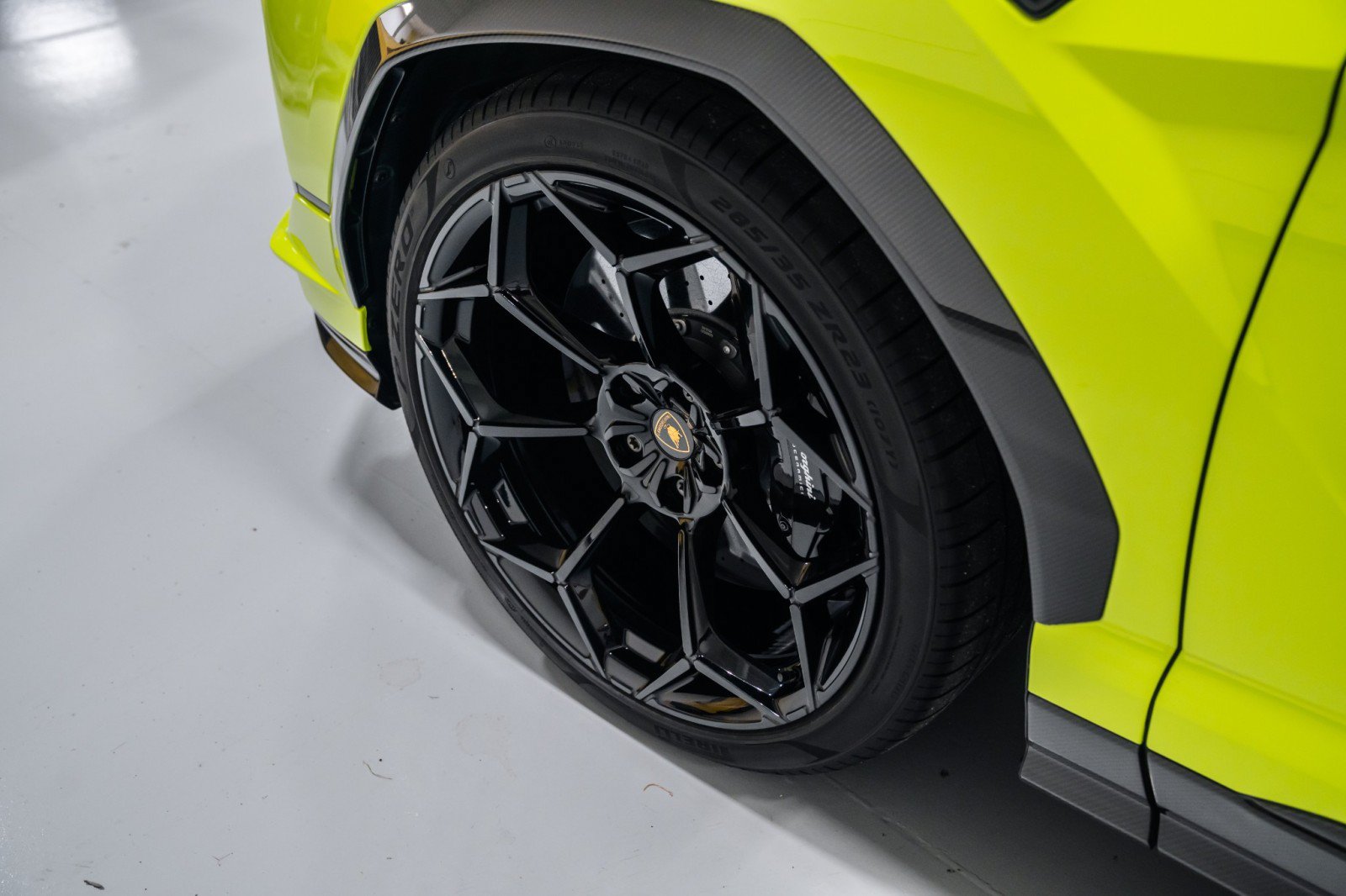 Used 2024 Lamborghini Urus Performante AWD/4WD image 52