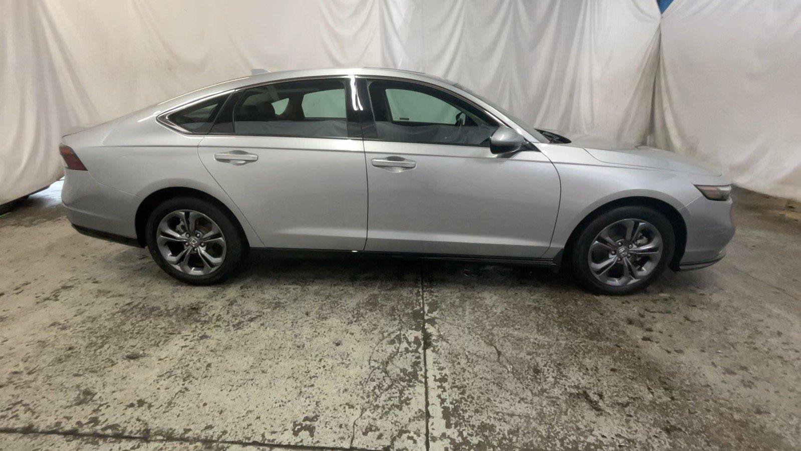 Used 2024 Honda Accord EX-L image 5