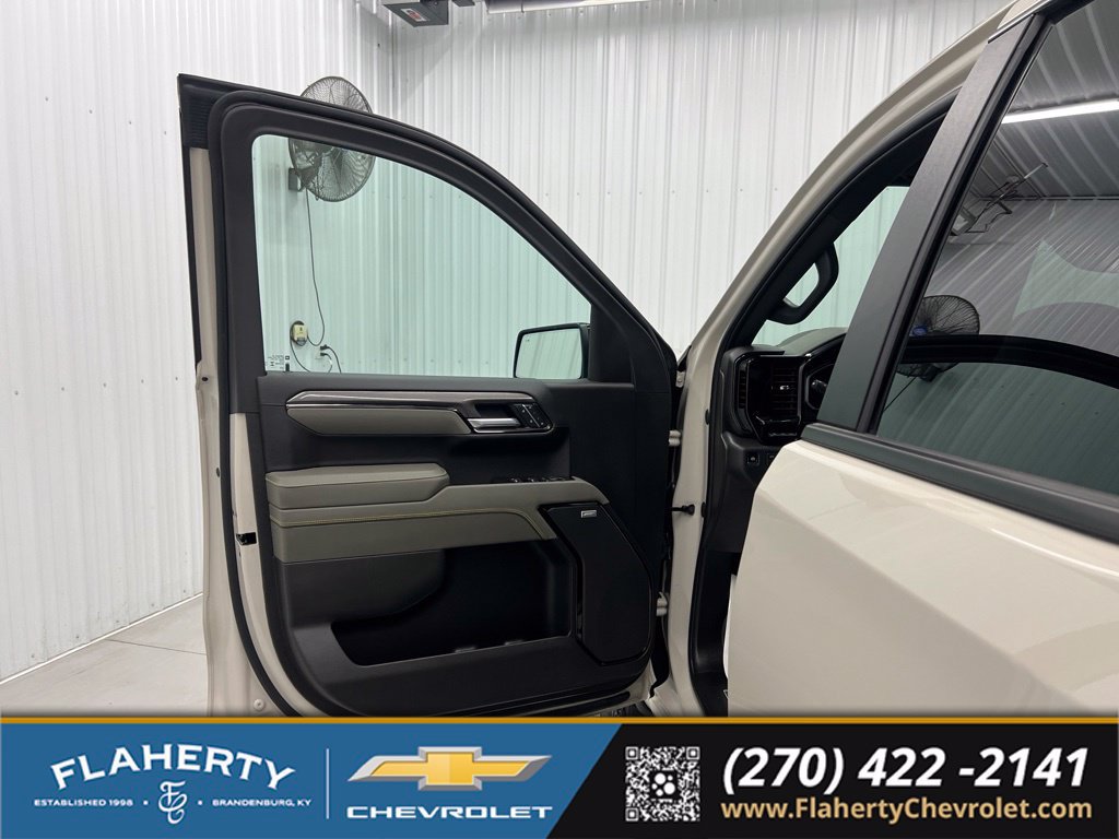 Used 2026 Chevrolet Silverado 1500 ZR2 AWD/4WD image 8
