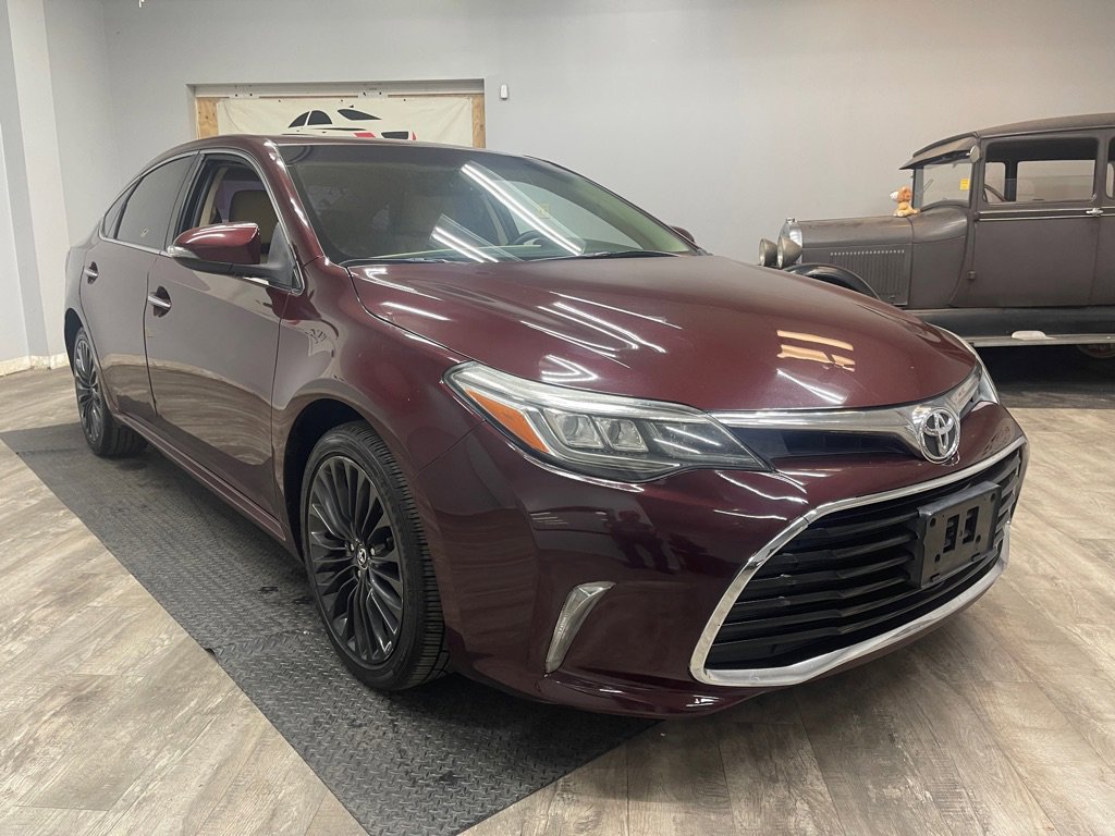 Used 2016 Toyota Avalon Touring image 5