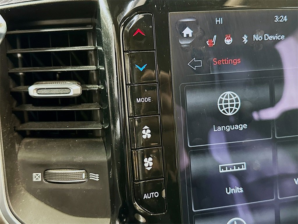 Used 2020 RAM 3500 Laramie image 15