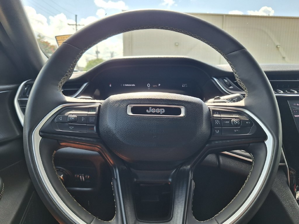 Used 2024 Jeep Grand Cherokee L Laredo AWD/4WD image 18